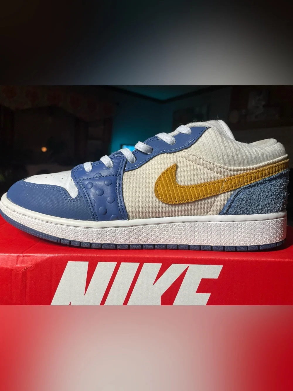 Jordan 1 Low SE Messy Room (GS) Size 7Y